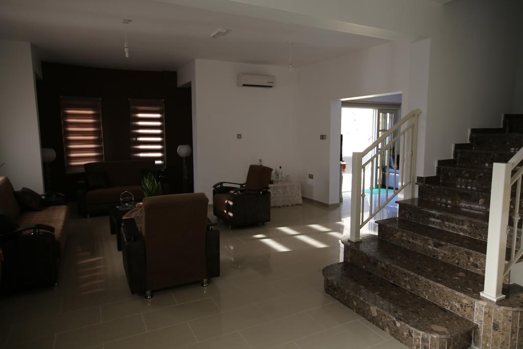 Villa Melyia Kato Pyrgos Quarto foto